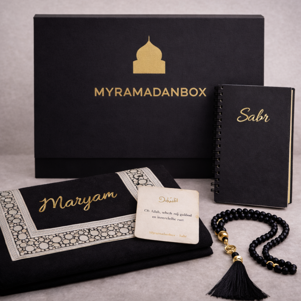 Ramadan cadeau – Myramadanbox® Gebedsmat Set Sabr (gepersonaliseerd)  Een betekenisvol Ramadan cadeau dat herinnert aan geduld