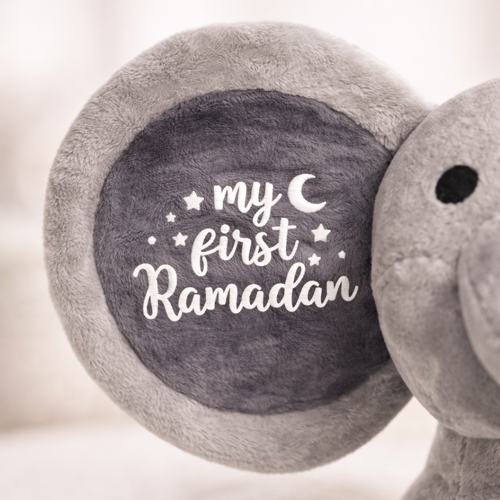 Gepersonaliseerde “My First Ramadan” Olifant Noor – Luxe Ramadan Aandenken